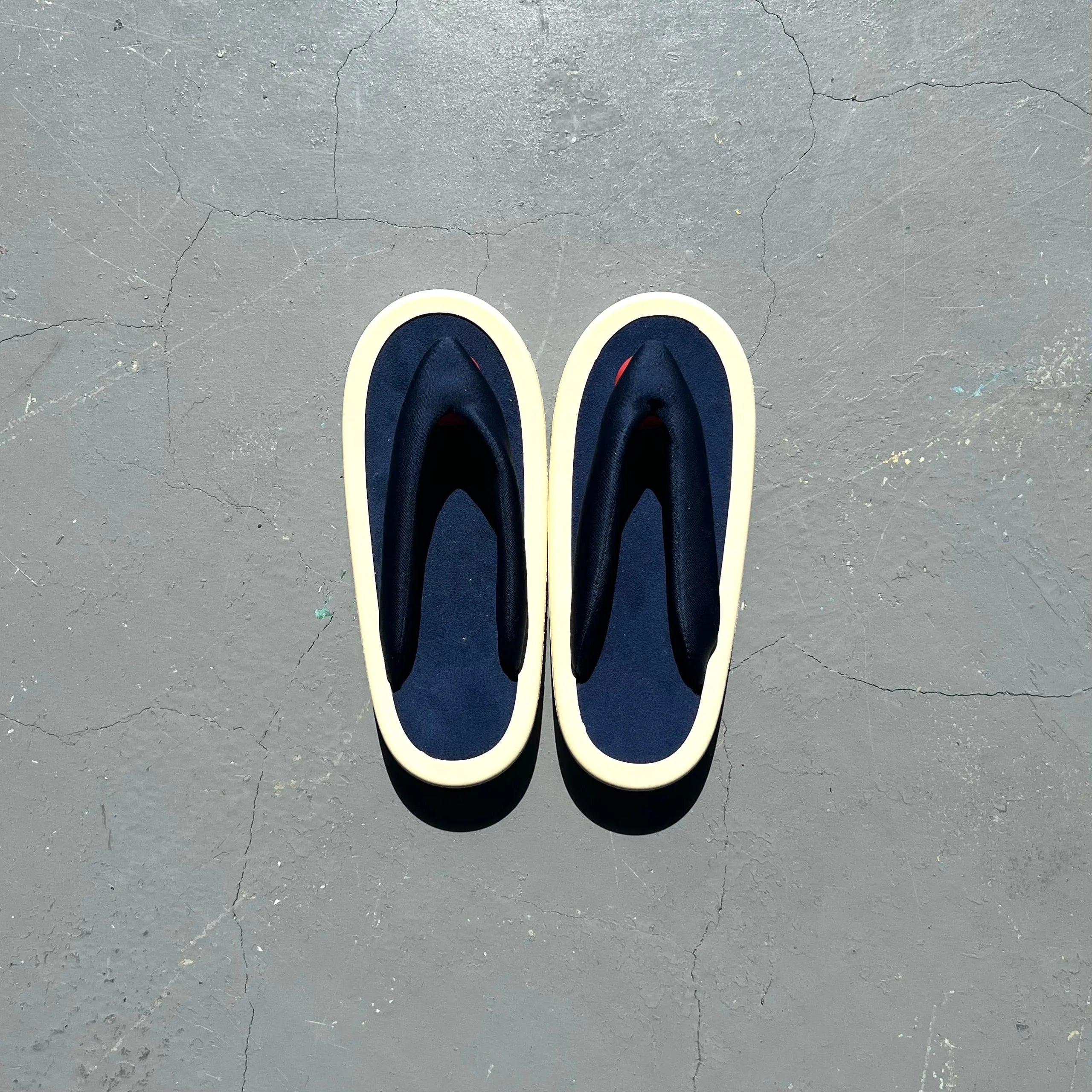 JOJO (S) Navy blue (Sharp) / Red / Navy blue / White