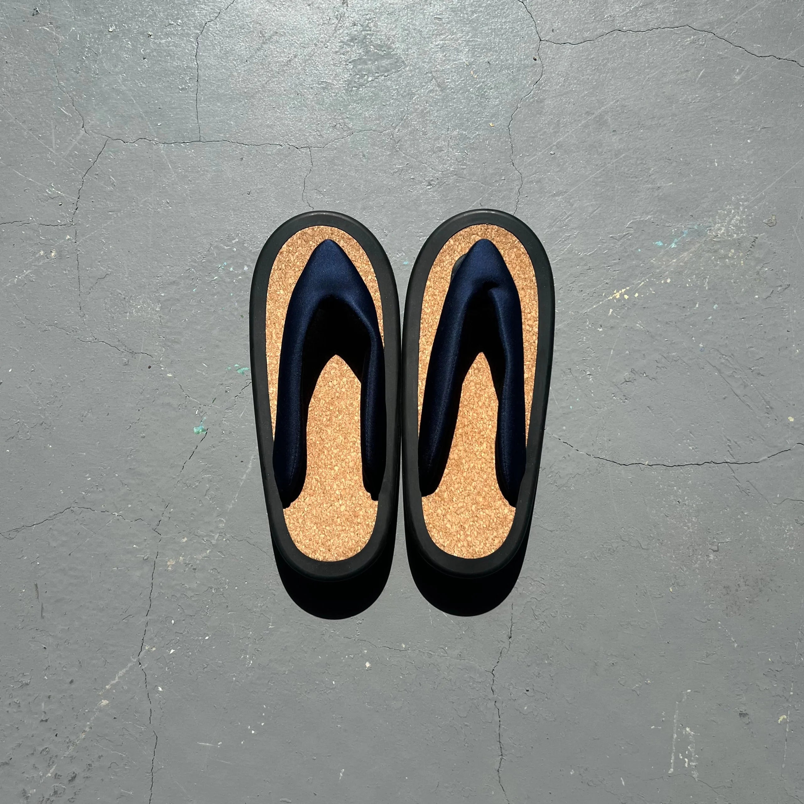 JOJO (S) Navy blue (Sharp) / Black / Cork / Black