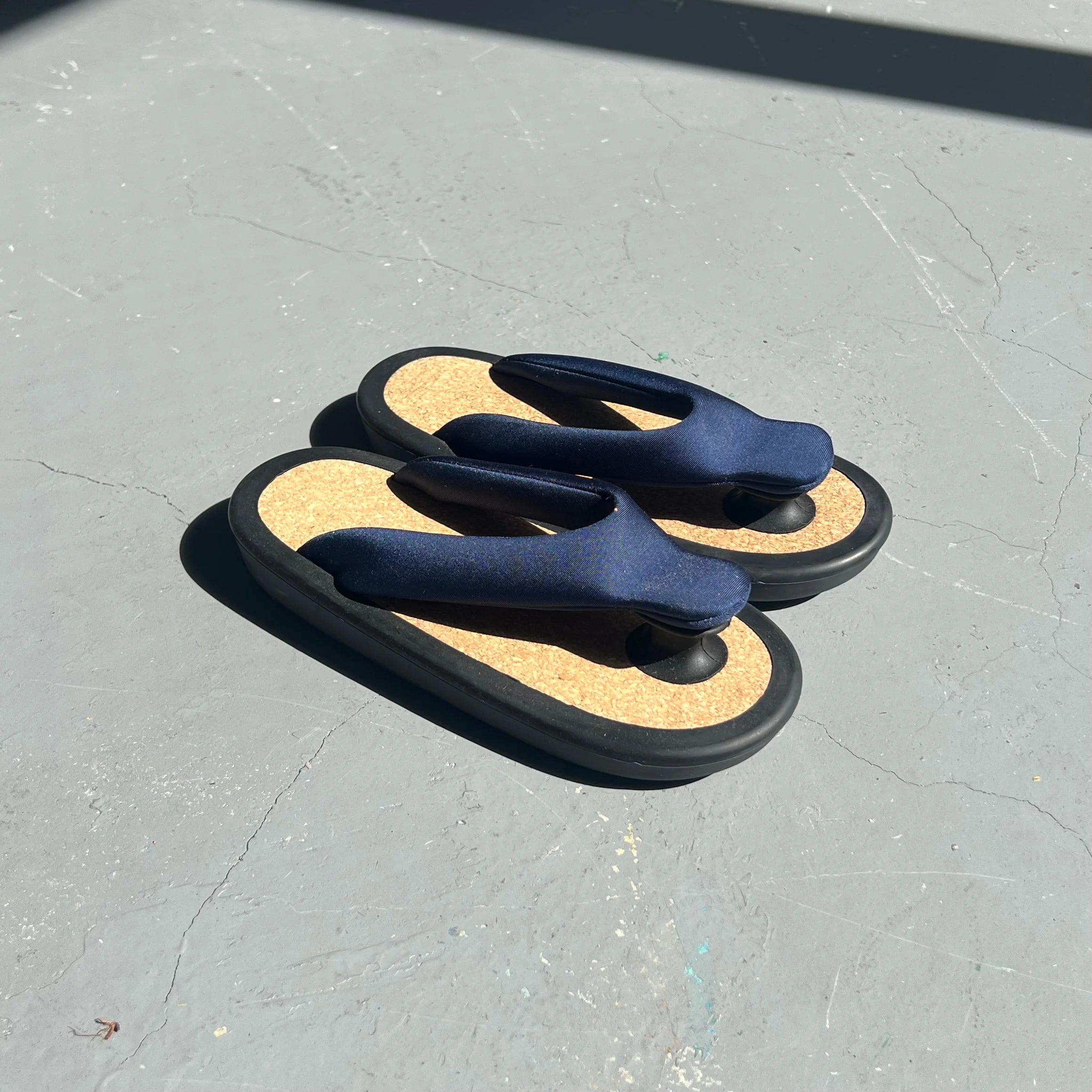 JOJO (S) Navy blue / Black / Cork / Black