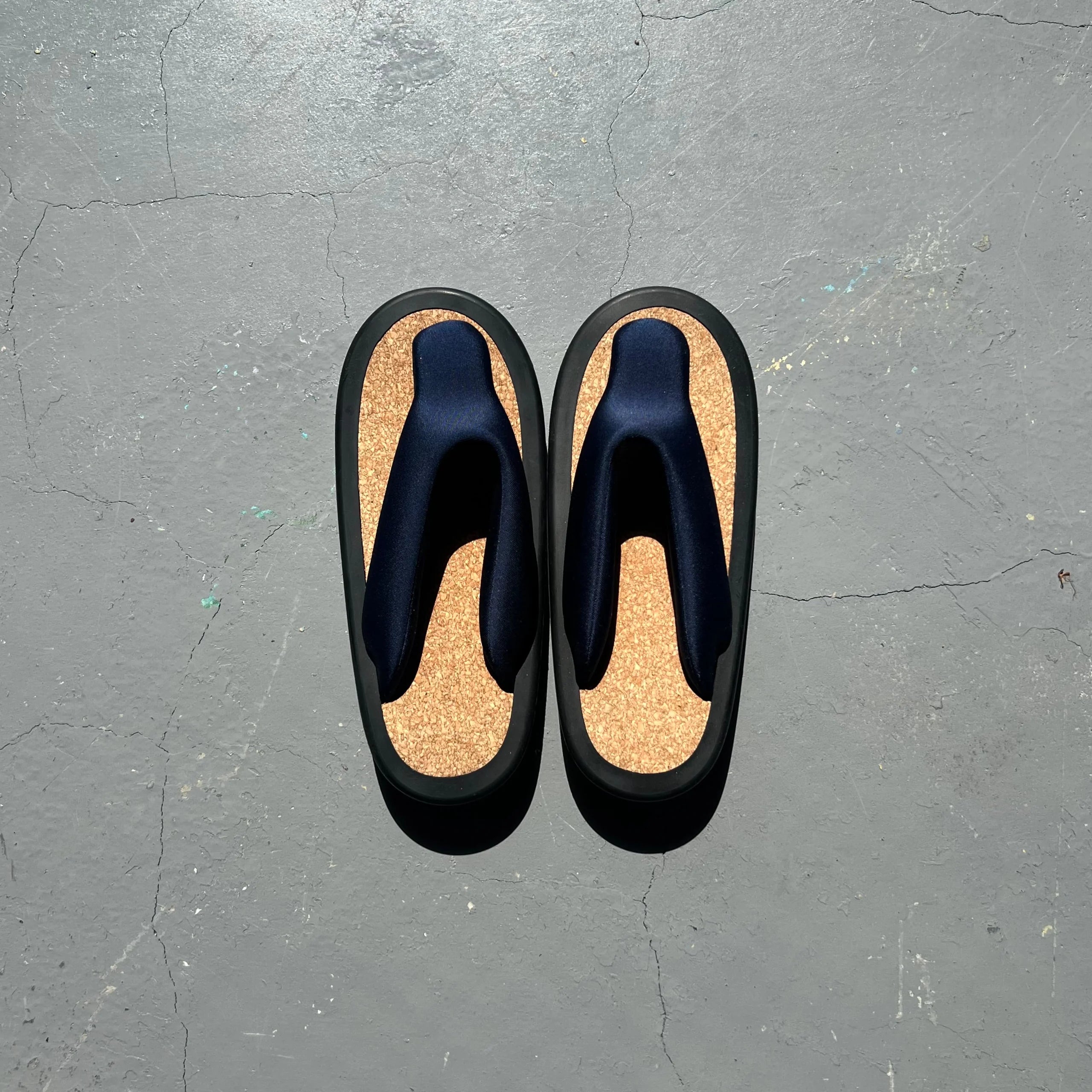 JOJO (S) Navy blue / Black / Cork / Black